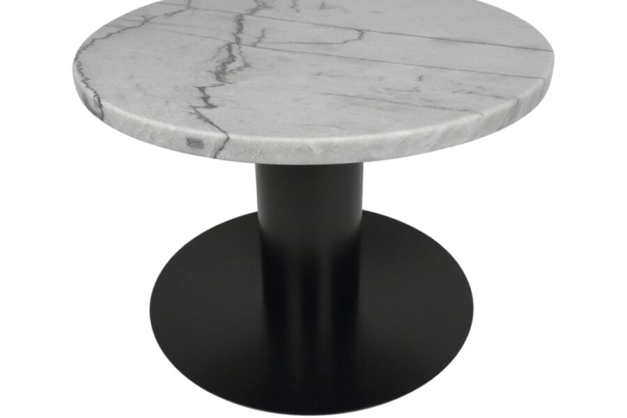 Metalowy stolik kawowy z okrągłym blatem z naturalnego kamienia. Producent Sigma Design.
